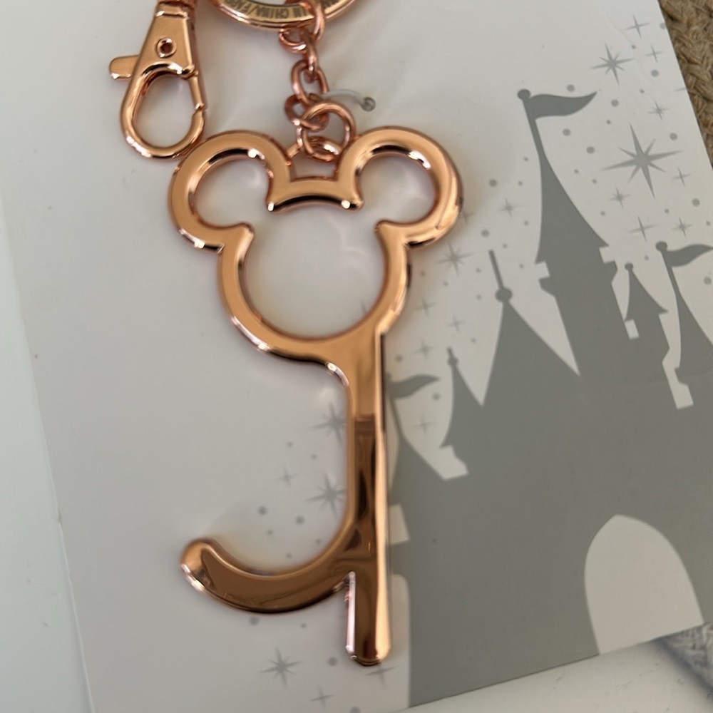 DISNEY PARKS MICKEY ROSE GOLD DOOR OPENER KEYCHAIN - Picture 2 of 4